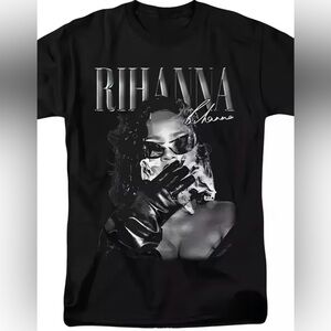 Rihanna Signature Black Tee